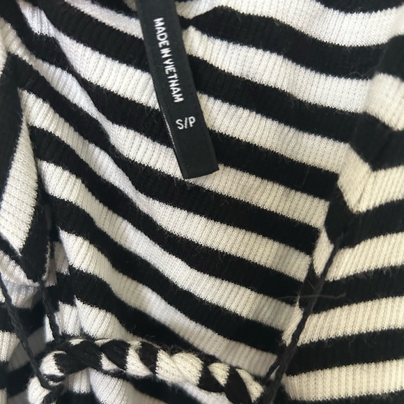 Guess Straplesss Striped Top - Picture 6 of 10